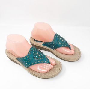 clarks women's spa leather flip flop